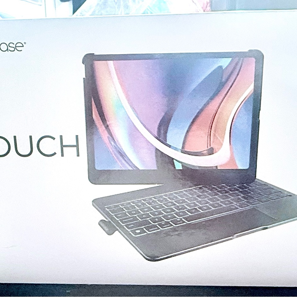 Typecase TOUCH iPad Keyboard Case 10.2” Trackpad 360° Rotate RGB NEW Sealed